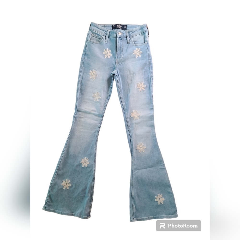 Hollister Bell Bottoms with Flower Details, Size 1 (25)